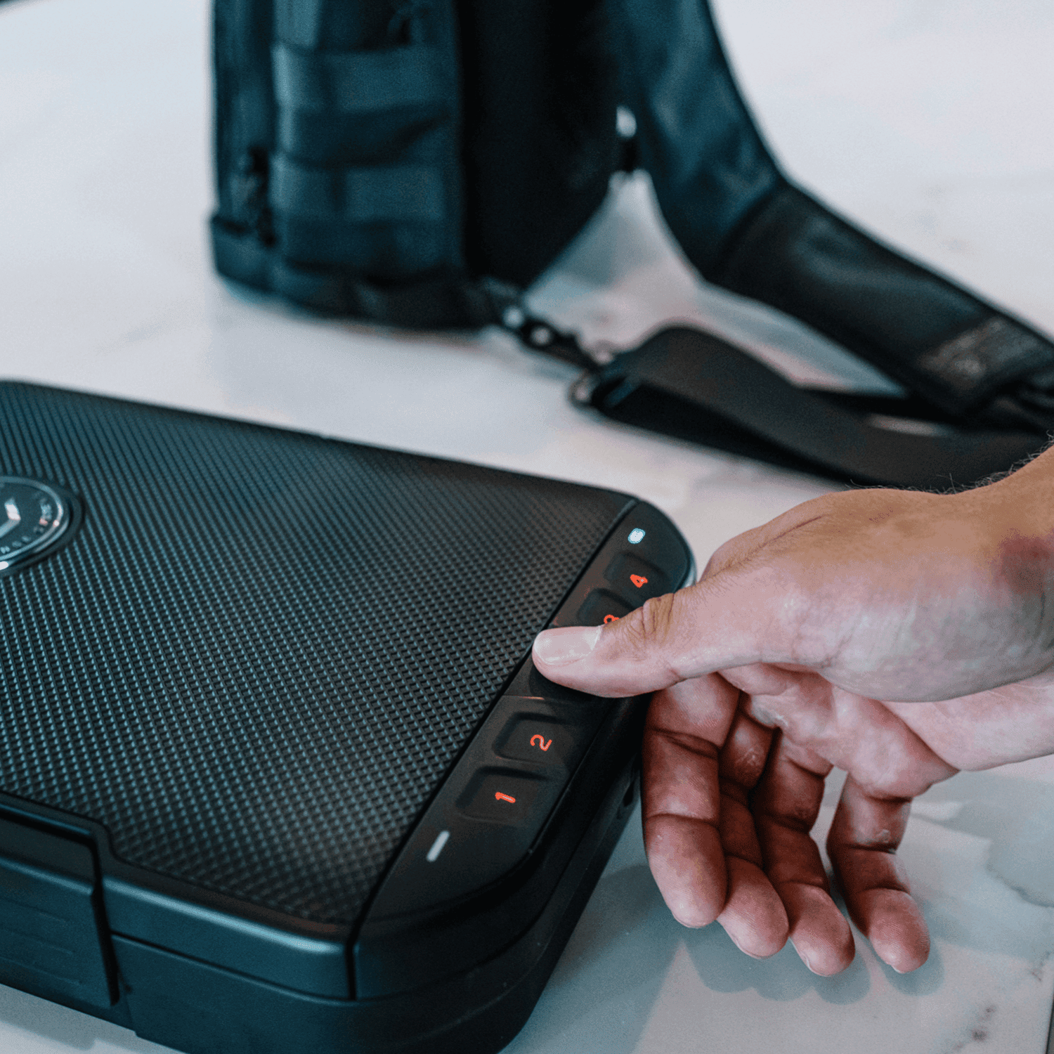 Vaultek LifePod 2.0 and SlingBag Bundle - Image 4